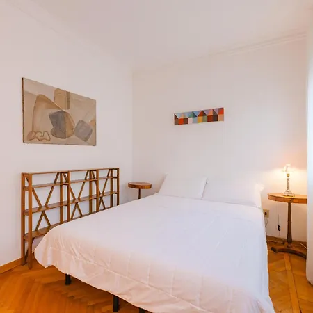 Terrace With Canal View - 5 Min From Accademia Bridge Apartment *