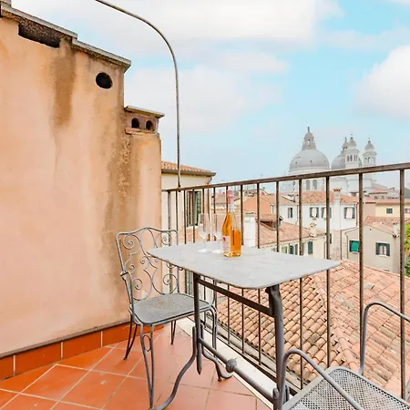 Terrace With Canal View - 5 Min From Accademia Bridge