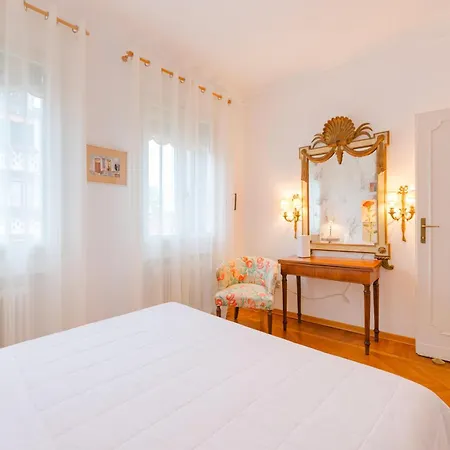 Terrace With Canal View - 5 Min From Accademia Bridge *