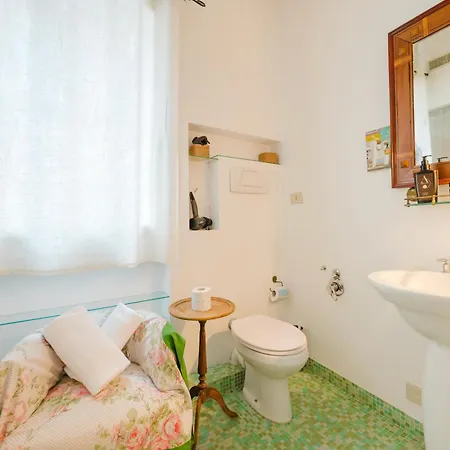 Terrace With Canal View - 5 Min From Accademia Bridge Apartment *