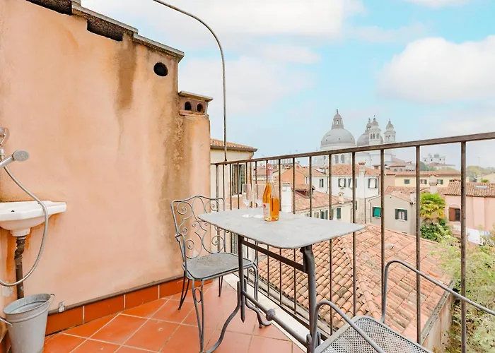 Terrace With Canal View - 5 Min From Accademia Bridge